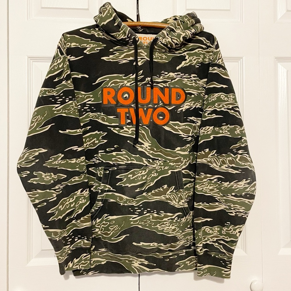 Round Two Camo Hoodie Size Medium Vintage Streetwear Sean Wotherspoon USA Made